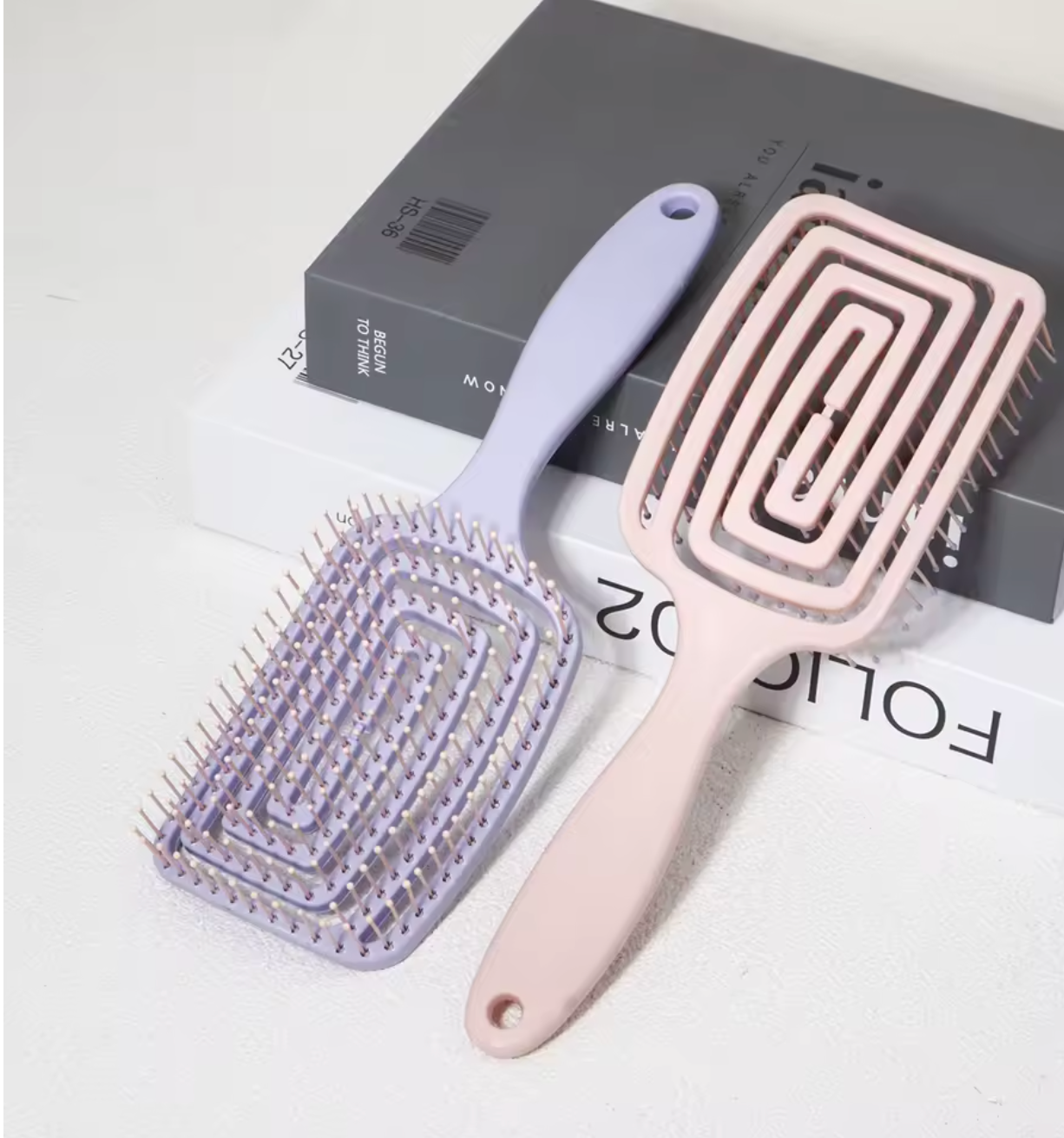 Brosse à cheveux carrée poils en nylon